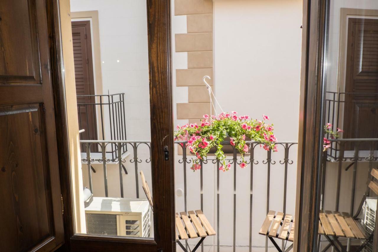 Ferienwohnung Centro Storico Casa Dell'Orologio Palermo Exterior foto